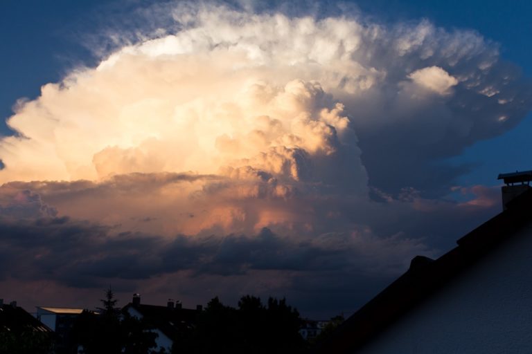 cumulonimbus-3213885_960_720